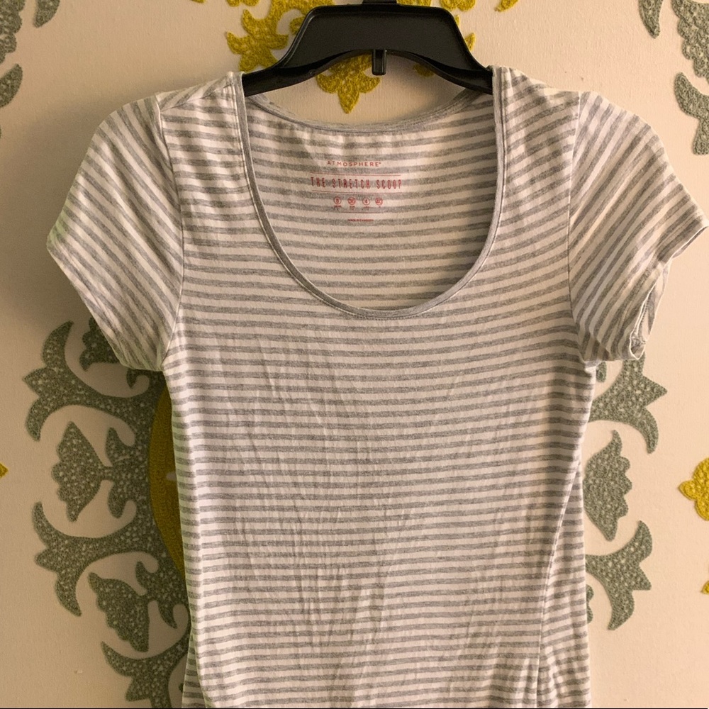 gray and white stripper shirt